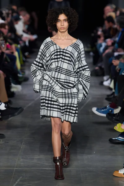 Look 34